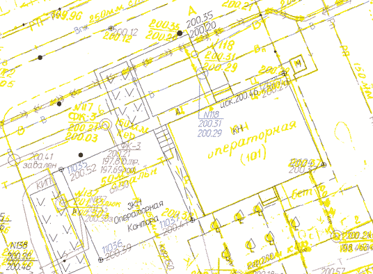 Пример совмещения калиброванной съемки (желтый цвет) и результатов изысканий, выполненных с помощью цифрового теодолита. Пикеты № 12624, 12625 - на существующем здании, пикеты № 11035, 11036, 11037 - на здании, построенном в створе существующего здания. Цифровая съемка производилась в 2004 году, бумажный оригинал 1980 года
