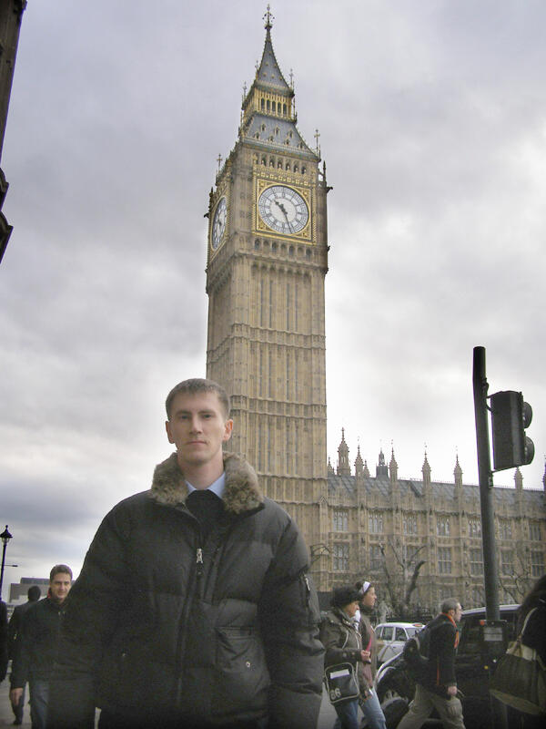 Михаил Ефремов на фоне «Big Ben»