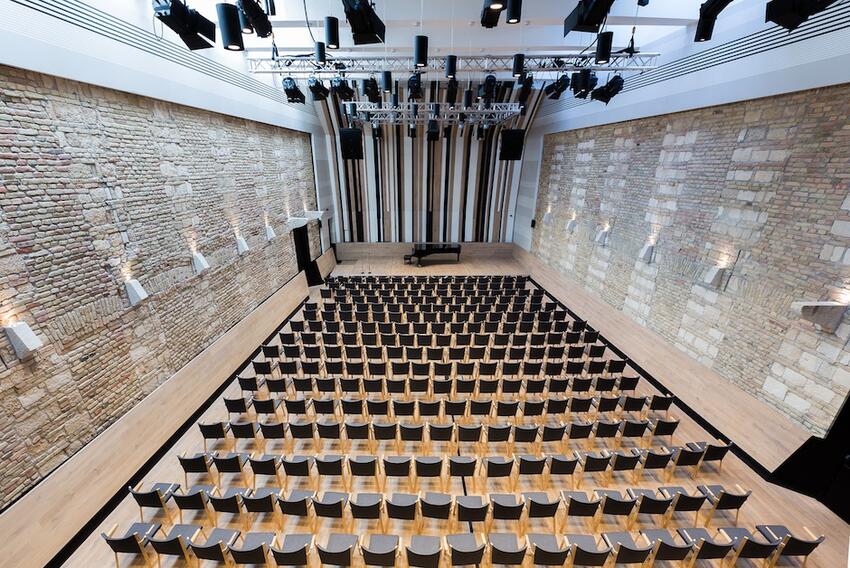 Концертный зал, Photo © Peter Kis